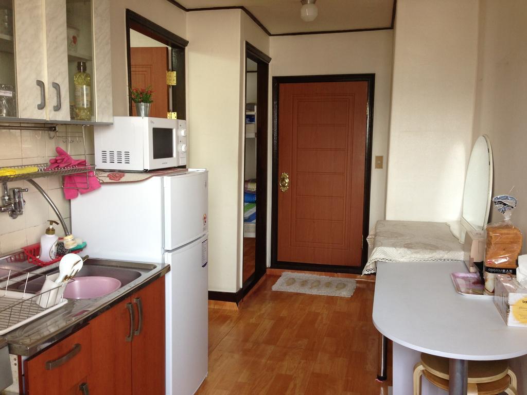 Amuse Guest House Seoul Bagian luar foto